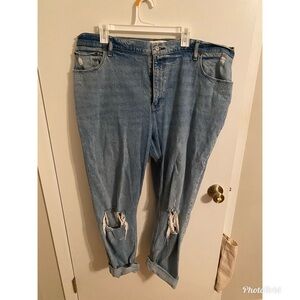 Abercrombie Curve Love Ultra High Rise 90s Straight Jean